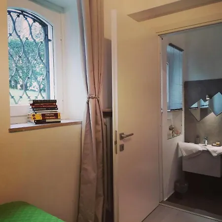 Πανσιόν Domus 190 Βαρέζε